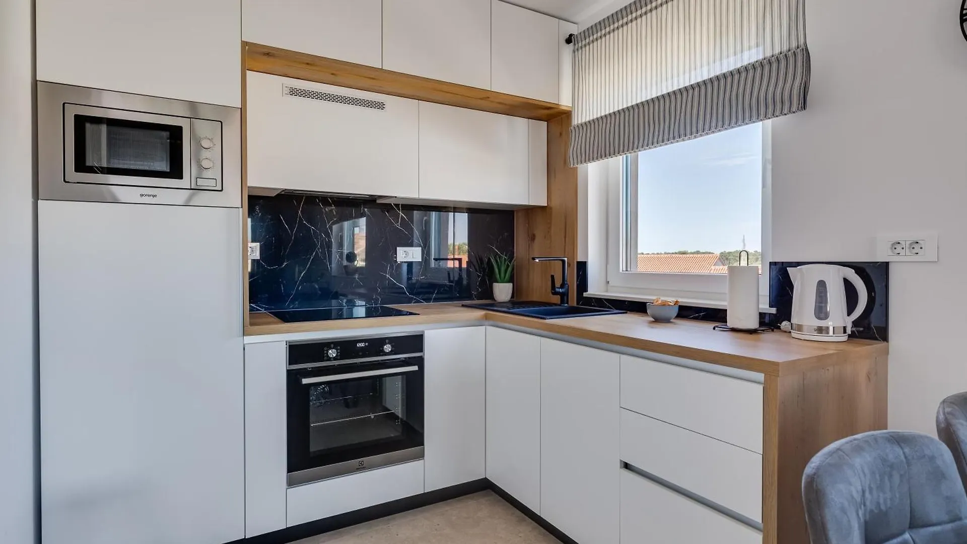 Salt Bloom Apartments Nin